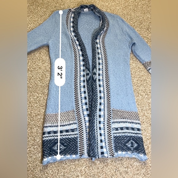 Tribal design loose knit open front cardigan. - Picture 2 of 5